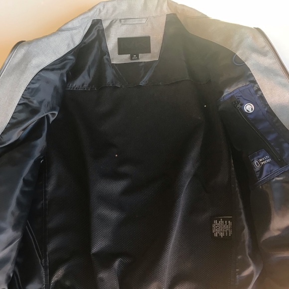 NWOT Men’s Gray Michael Kors Bomber Jacket - Picture 4 of 7